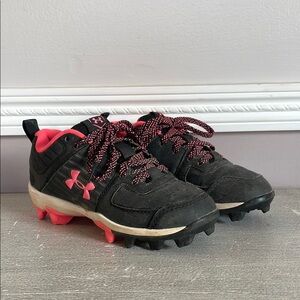 Under Armour Kids Black and Pink Softball Cleats, Size 12